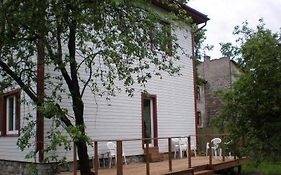 Vabriku Guesthouse